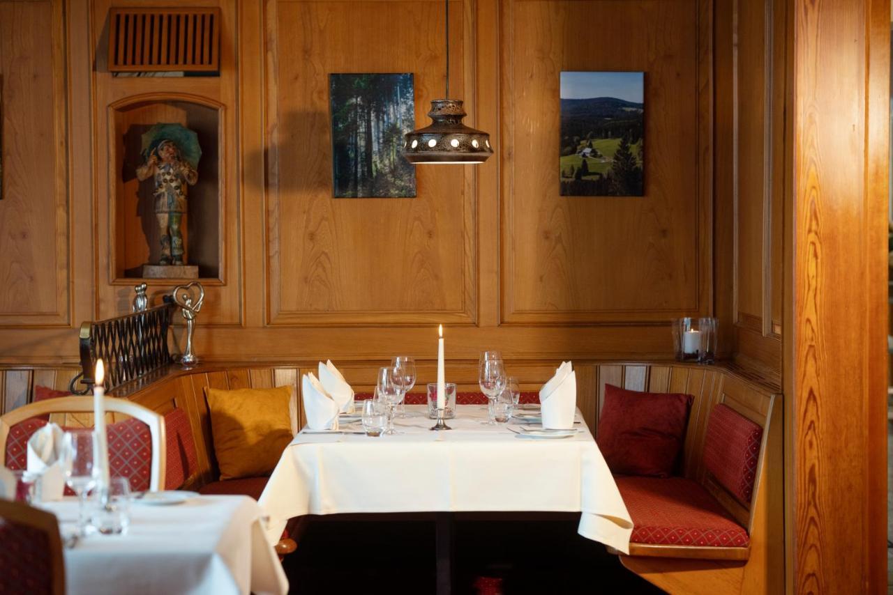 Moehringers Schwarzwald Hotel ボンドルフ・イム・シュヴァルツヴァルト エクステリア 写真