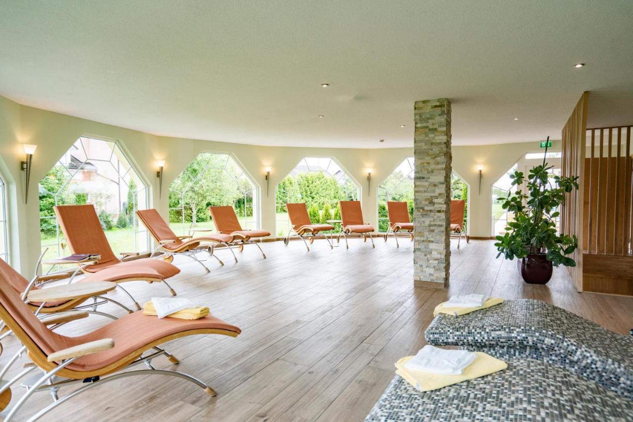 Moehringers Schwarzwald Hotel ボンドルフ・イム・シュヴァルツヴァルト エクステリア 写真