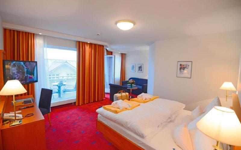 Moehringers Schwarzwald Hotel ボンドルフ・イム・シュヴァルツヴァルト エクステリア 写真
