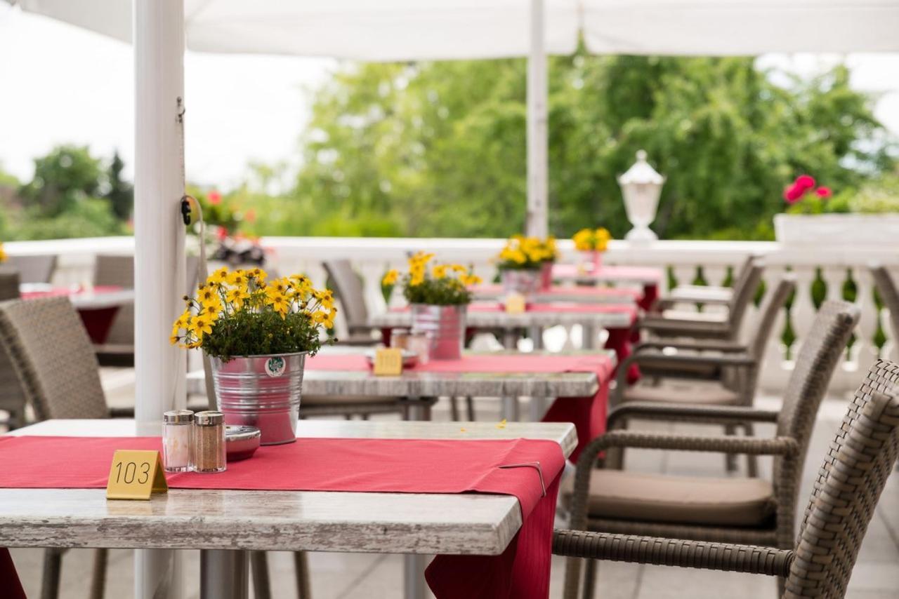 Moehringers Schwarzwald Hotel ボンドルフ・イム・シュヴァルツヴァルト エクステリア 写真