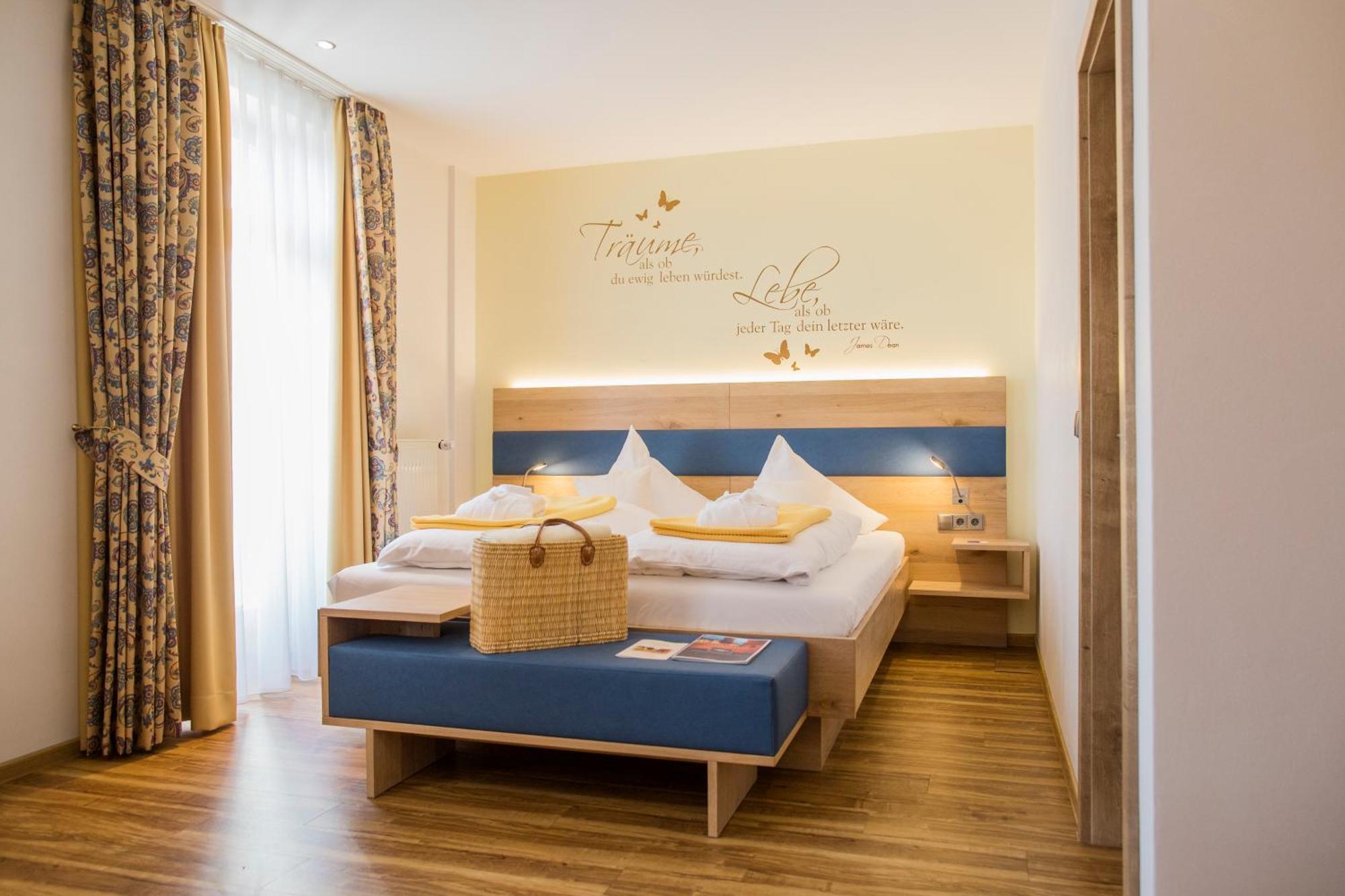 Moehringers Schwarzwald Hotel ボンドルフ・イム・シュヴァルツヴァルト エクステリア 写真